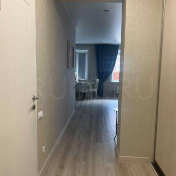 Продается 1-комнатная квартира, 42 м²