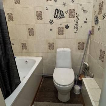 Продается Многокомнатная квартира, 100 м²