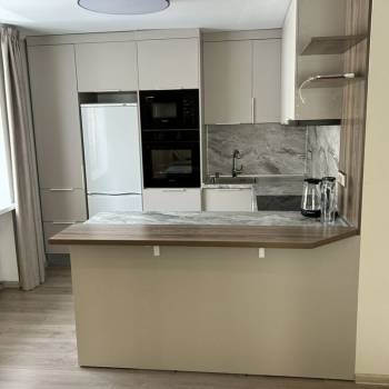 Сдается 2-х комнатная квартира, 75 м²