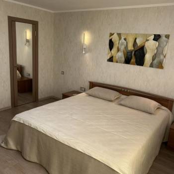 Сдается 2-х комнатная квартира, 75 м²