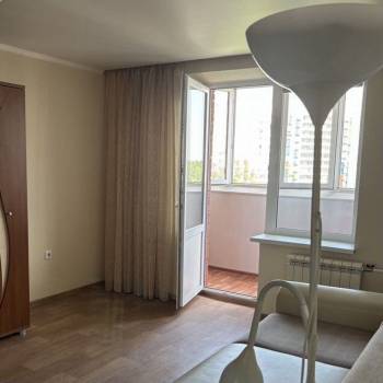 Продается 1-комнатная квартира, 40,4 м²