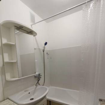 Сдается 2-х комнатная квартира, 62 м²