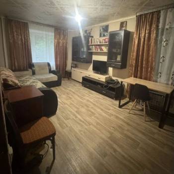 Продается 1-комнатная квартира, 61 м²