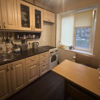 Продается 1-комнатная квартира, 61 м²