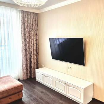 Сдается 1-комнатная квартира, 42 м²