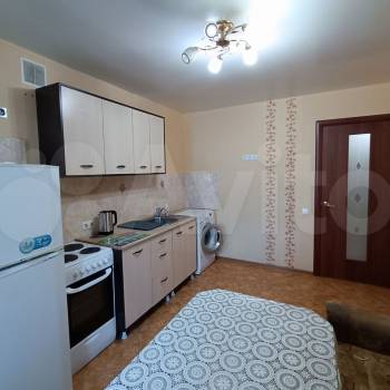 Сдается 1-комнатная квартира, 42 м²
