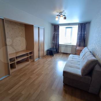 Сдается 1-комнатная квартира, 42 м²