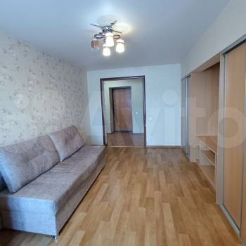 Сдается 1-комнатная квартира, 42 м²