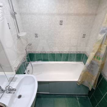 Сдается 1-комнатная квартира, 42 м²