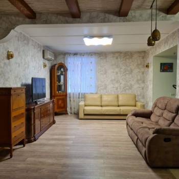 Продается Многокомнатная квартира, 141,2 м²