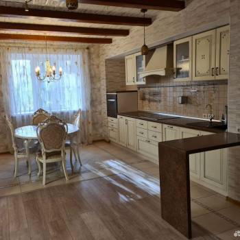 Продается Многокомнатная квартира, 141,2 м²