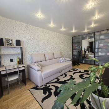 Продается 1-комнатная квартира, 38 м²