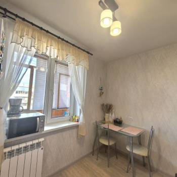 Продается 1-комнатная квартира, 38 м²