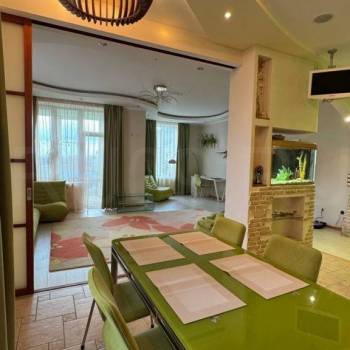 Продается 3-х комнатная квартира, 126 м²