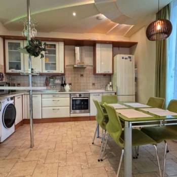 Продается 3-х комнатная квартира, 126 м²