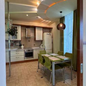 Продается 3-х комнатная квартира, 126 м²