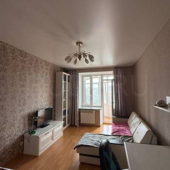 Продается 1-комнатная квартира, 43 м²