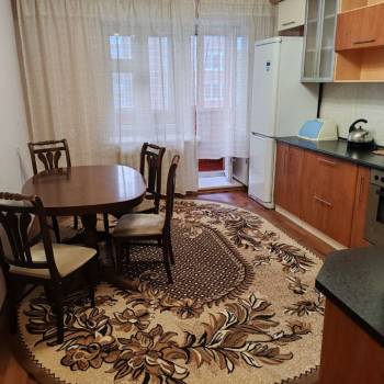 Сдается 2-х комнатная квартира, 60 м²