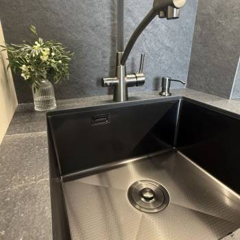 Продается 1-комнатная квартира, 53,1 м²