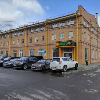 Сдается Нежилое помещение, 182 м²