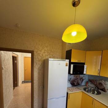 Сдается 1-комнатная квартира, 40 м²