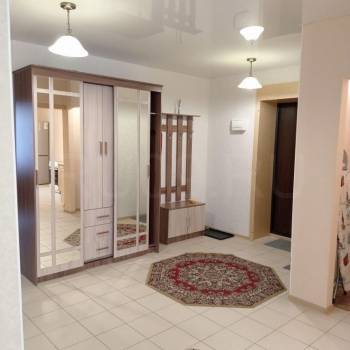 Сдается 2-х комнатная квартира, 72 м²