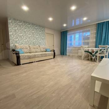 Сдается Многокомнатная квартира, 60 м²
