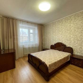 Сдается Многокомнатная квартира, 90 м²