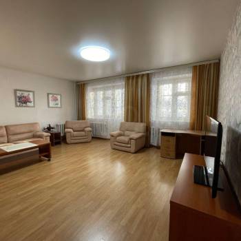 Сдается Многокомнатная квартира, 90 м²