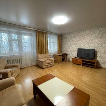 Сдается Многокомнатная квартира, 90 м²