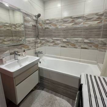 Сдается 2-х комнатная квартира, 60 м²