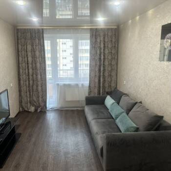 Сдается 1-комнатная квартира, 42 м²