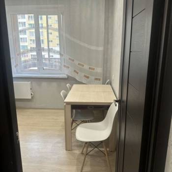 Сдается 1-комнатная квартира, 42 м²