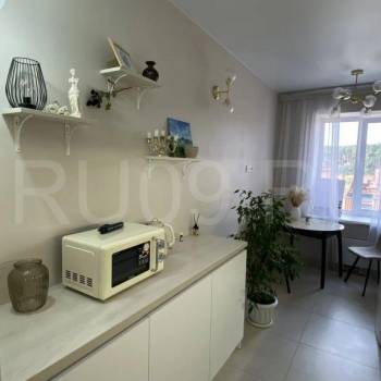 Продается 1-комнатная квартира, 32 м²