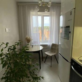 Продается 1-комнатная квартира, 32 м²