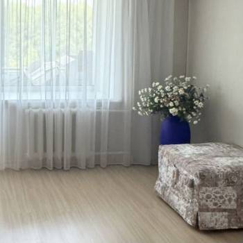 Продается 1-комнатная квартира, 32 м²