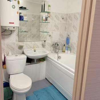 Продается 1-комнатная квартира, 32 м²