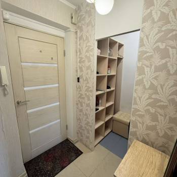 Продается 1-комнатная квартира, 32 м²