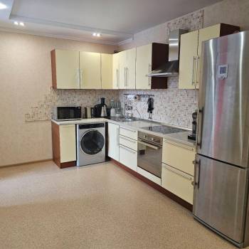 Продается 3-х комнатная квартира, 125 м²