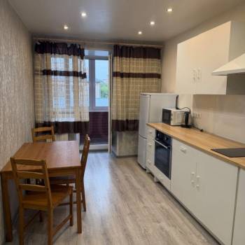 Сдается 2-х комнатная квартира, 58 м²