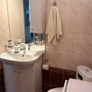 Продается 1-комнатная квартира, 38 м²
