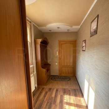 Продается 1-комнатная квартира, 38 м²
