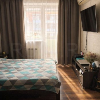 Продается 1-комнатная квартира, 38 м²