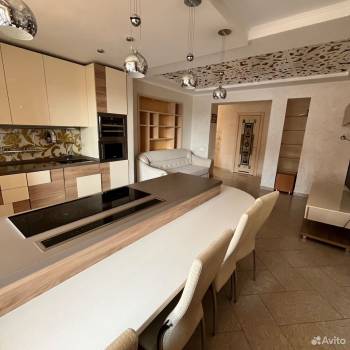 Сдается Многокомнатная квартира, 90 м²