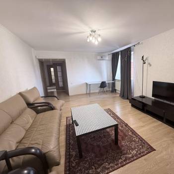 Сдается 2-х комнатная квартира, 73 м²