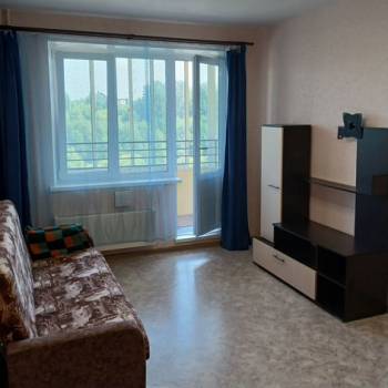 Сдается 1-комнатная квартира, 42 м²
