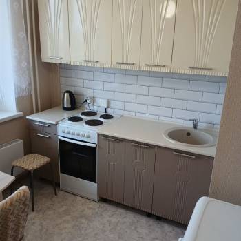 Сдается 1-комнатная квартира, 42 м²