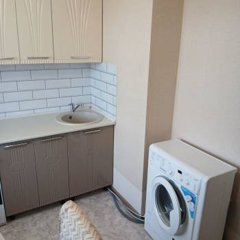 Сдается 1-комнатная квартира, 42 м²