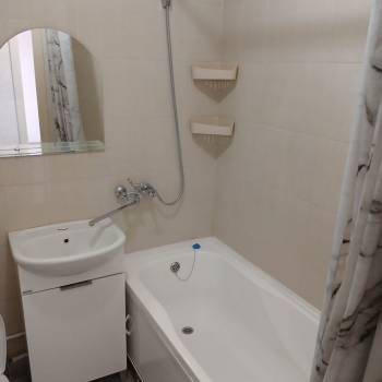 Сдается 1-комнатная квартира, 42 м²