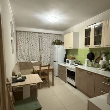 Продается 1-комнатная квартира, 46,9 м²